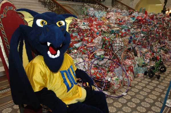 Santa and Drexel Helpers to Distribute a Record 5,000 + Toys to West and North Philadelphia Children