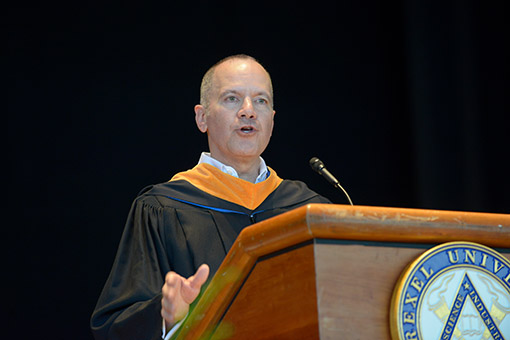 Paul Richards ’87, a member of the 2001 Space Shuttle Discovery mission, delivers the keynote address.
