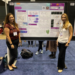 Jennifer Green, former Drug Discovery and Development student, and Andreia Mortensen, Pharmacology & Physiology faculty, at 2019 Society for Neuroscience