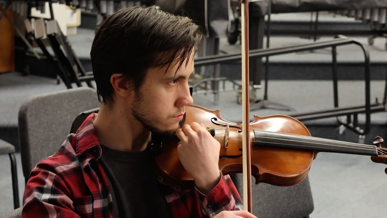 Video clip thumbnail)