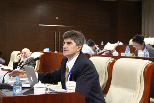 Yury Gogotsi giving remark<br/><em>Photo Credit: SARI, Chinese Academy of Sciences</em>