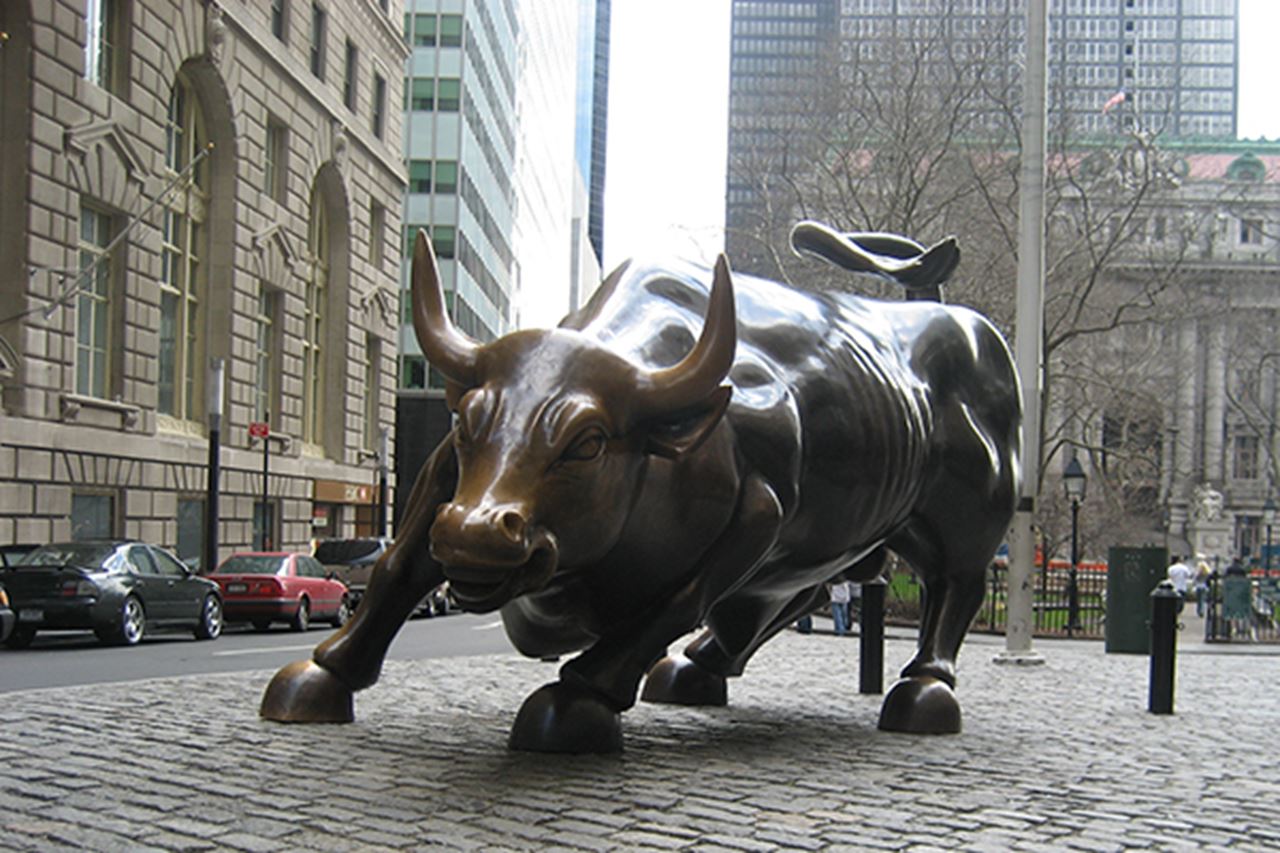 Wall Street Bull Statue