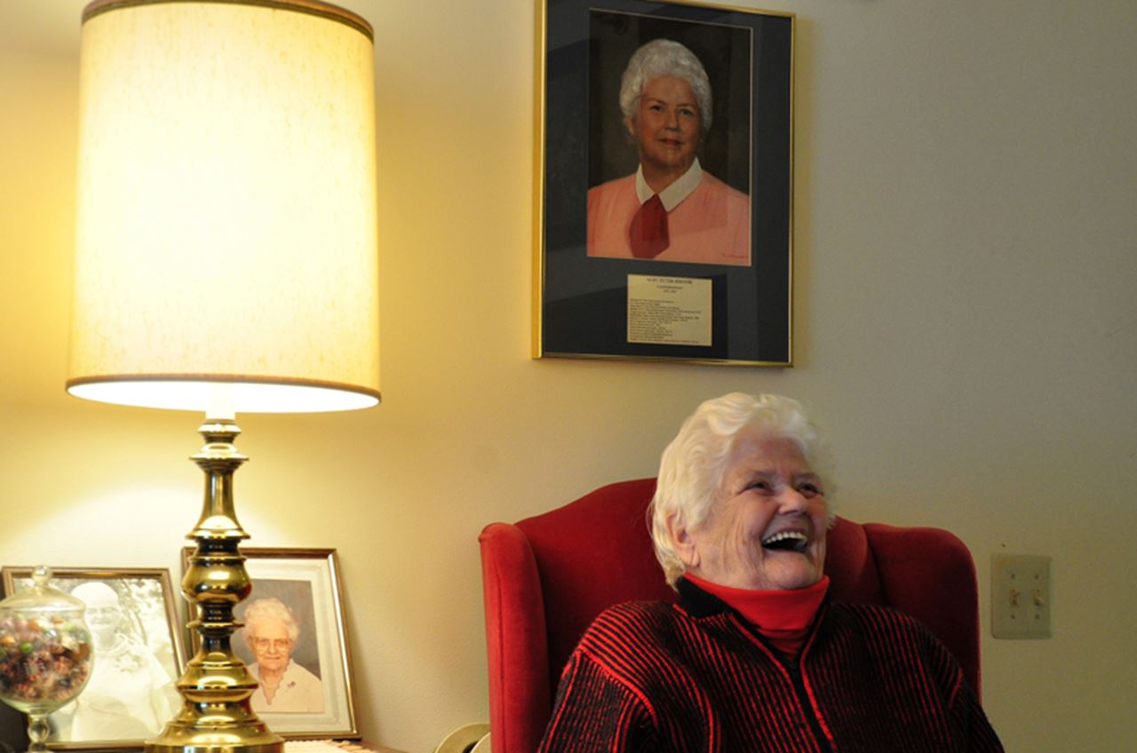 Retired Drexel Director opt Women's Athletics Mary Semanik