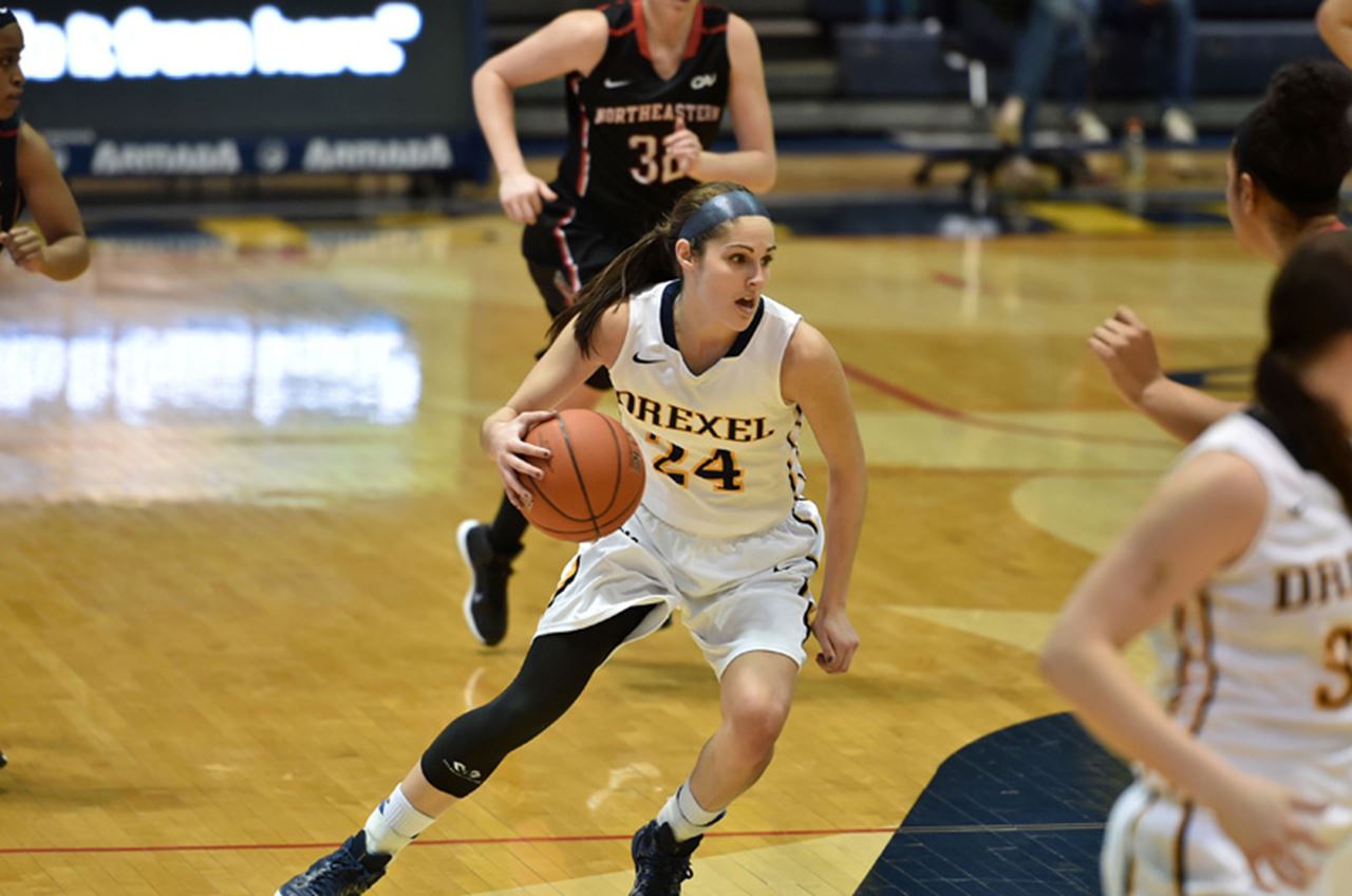 Rachel Pearson making a move to drive the lane. Photo by Greg Carroccio/Sideline Photos.