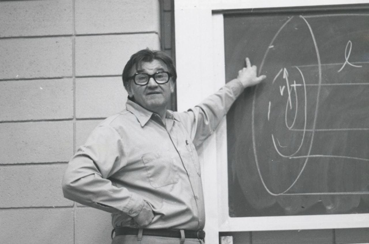 Dr. Kaczmarczik during a lecture.
