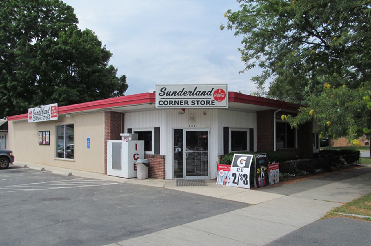 A corner store like the ones in East Los Angeles that were used in the intervention study. Photo by John Phelan.