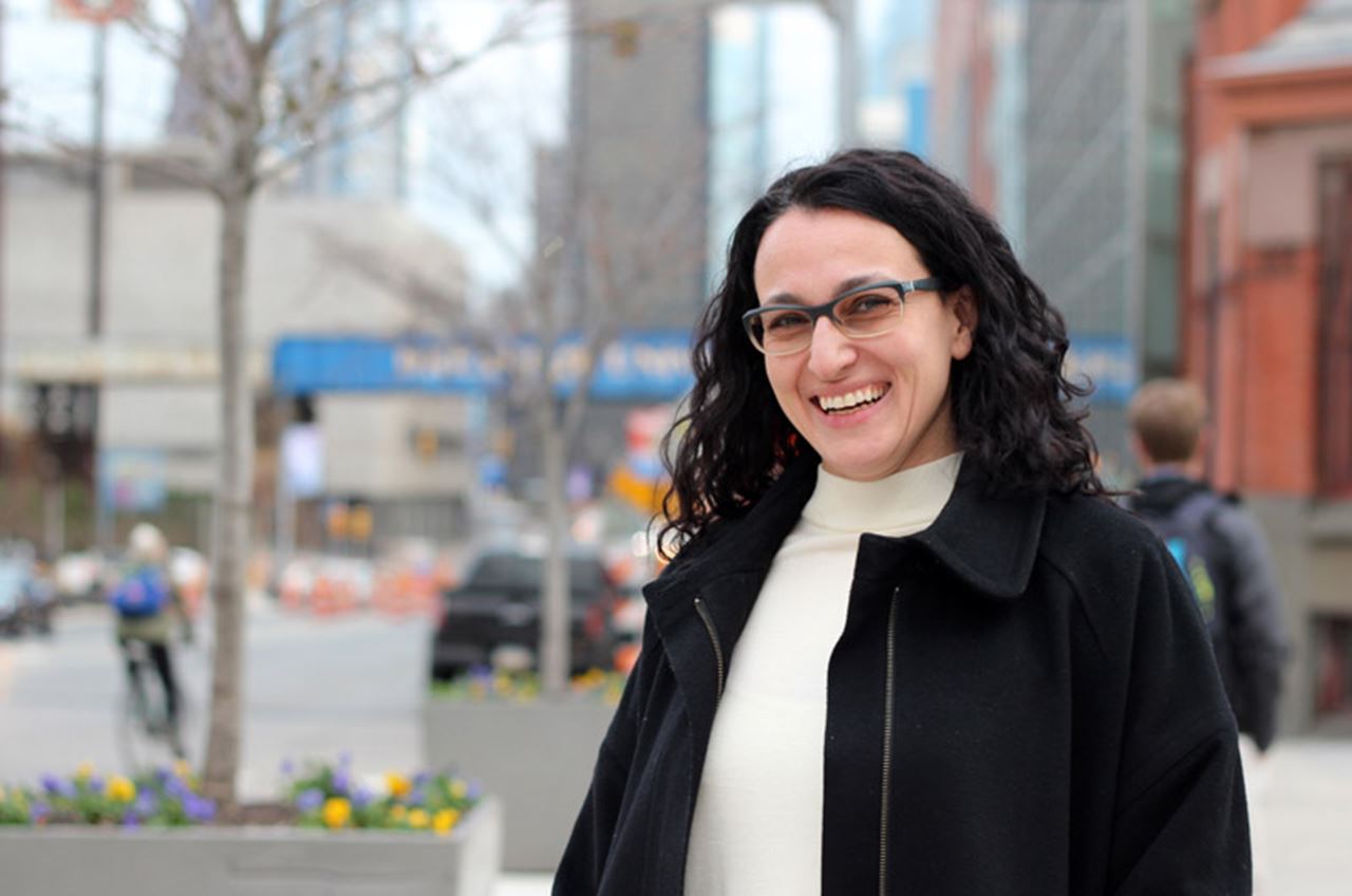 Headshot of Julia Stoyanovich outside of Drexel's Paul Peck Alumni Center.