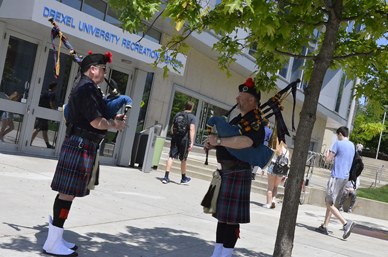 Memorial Day Primer bagpipers