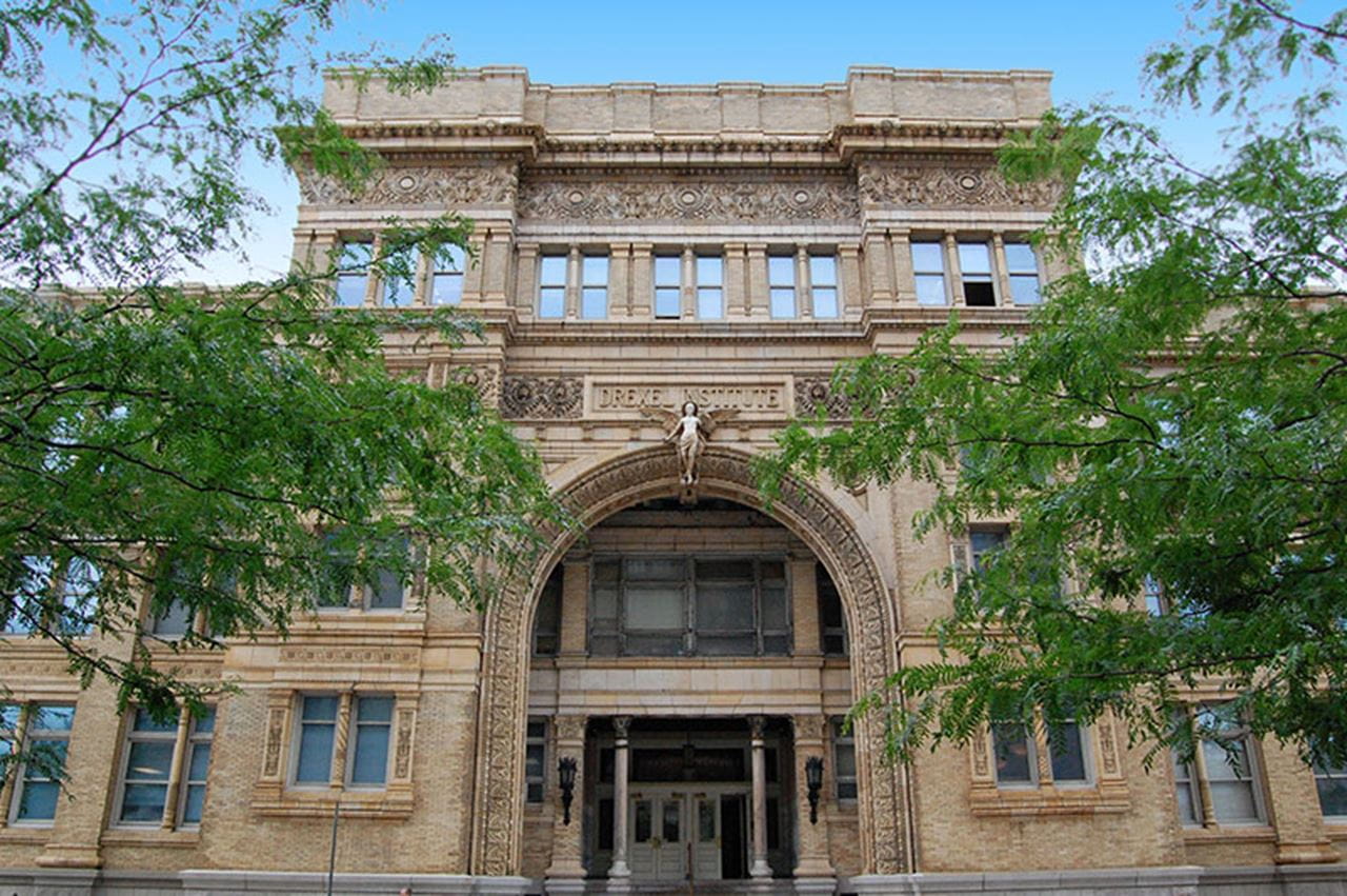 Main Building in 2009.