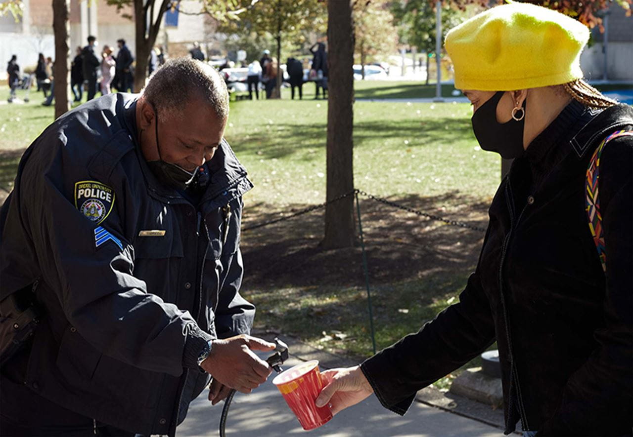 Drexel Public Safety recently attended the “Taste of the Neighborhood and Welcome to Philly” event. Officers distributed information on department resources as well as the Responsible Dragon Amnesty Program (RDAP) while treating community members to some root beer.