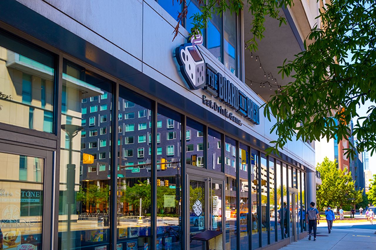 The exterior of The Board and Brew at 33rd and Chestnut streets in September 2021. Photo credit: Jeff Fusco.