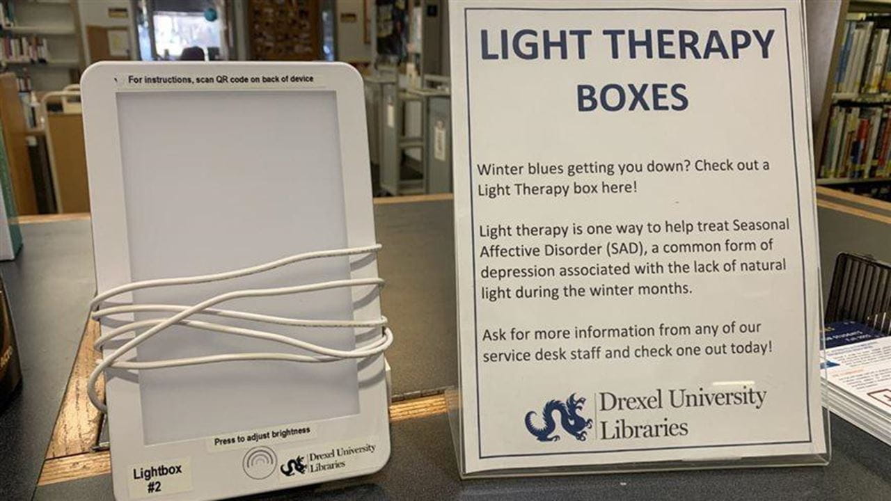 Light lamp and sign explaining check out process