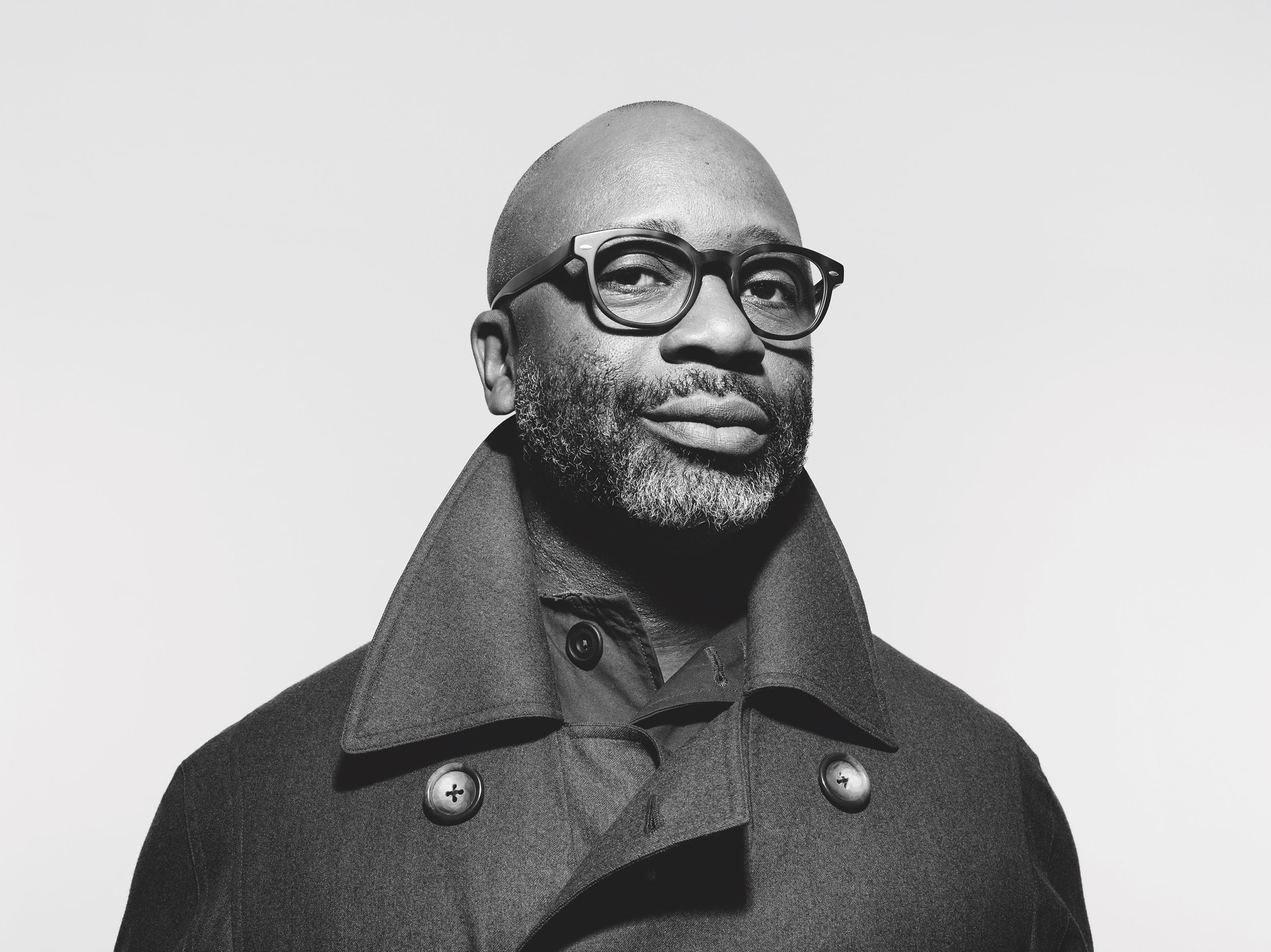 Headshot of artist Theaster Gates