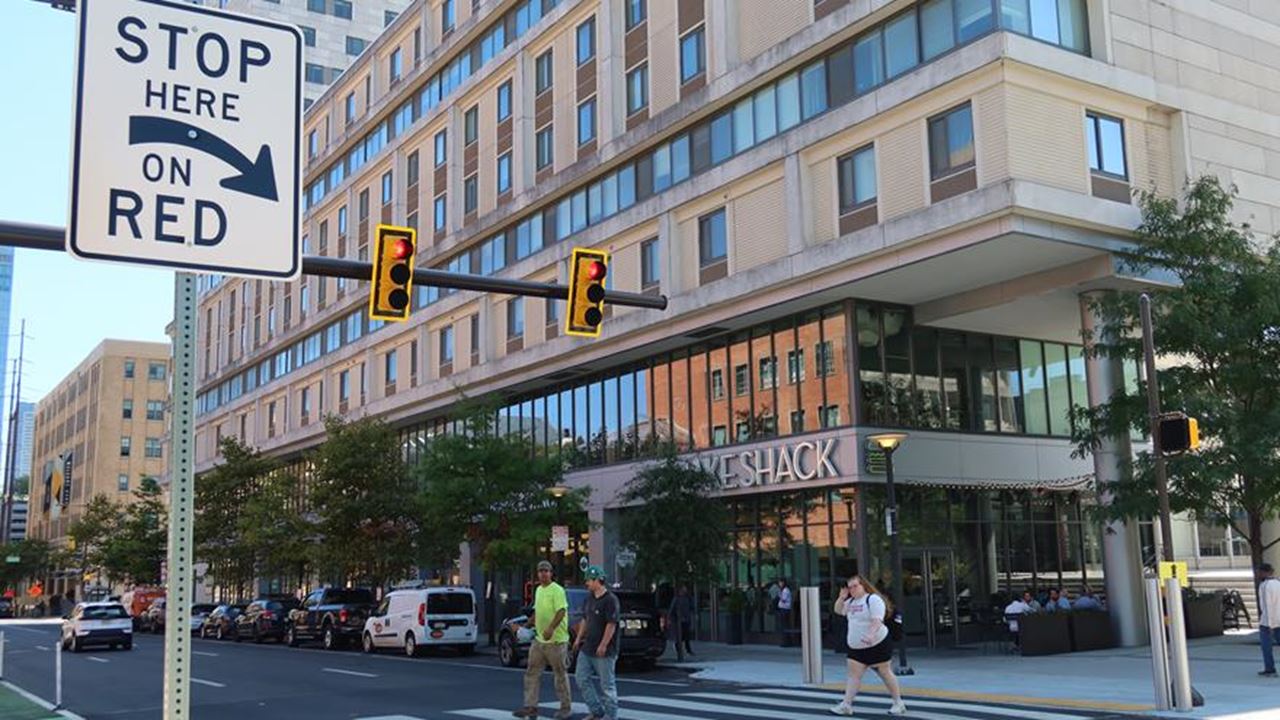 Mid block crossing on Chestnut St