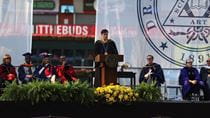 Justin Best at the podium at Drexel's 2025 Commencement.