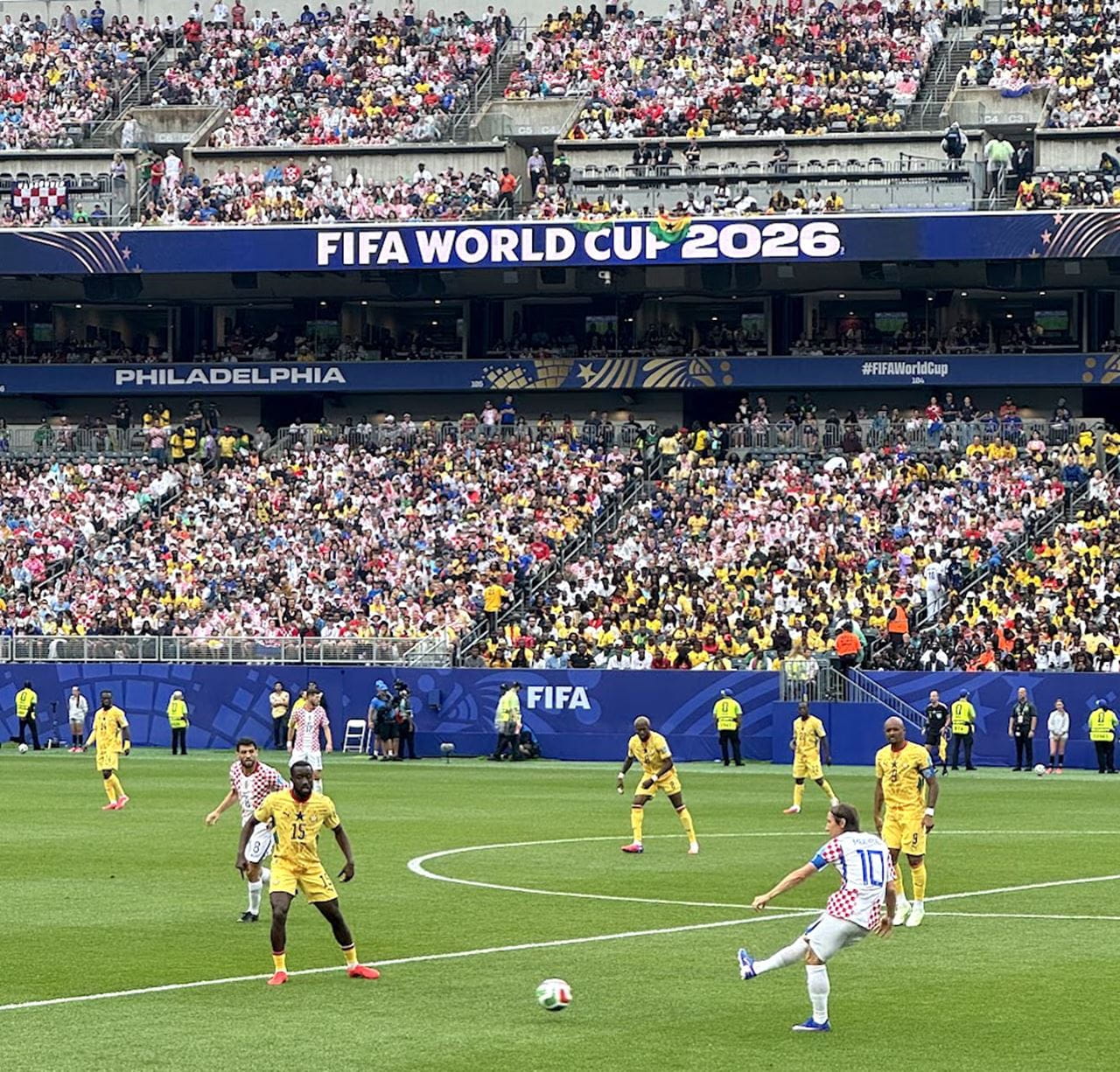 Croatian Luka Modrić (#10) on the pitch during the Ghana-Croatia match on June 27 at Lincoln Financial Field.