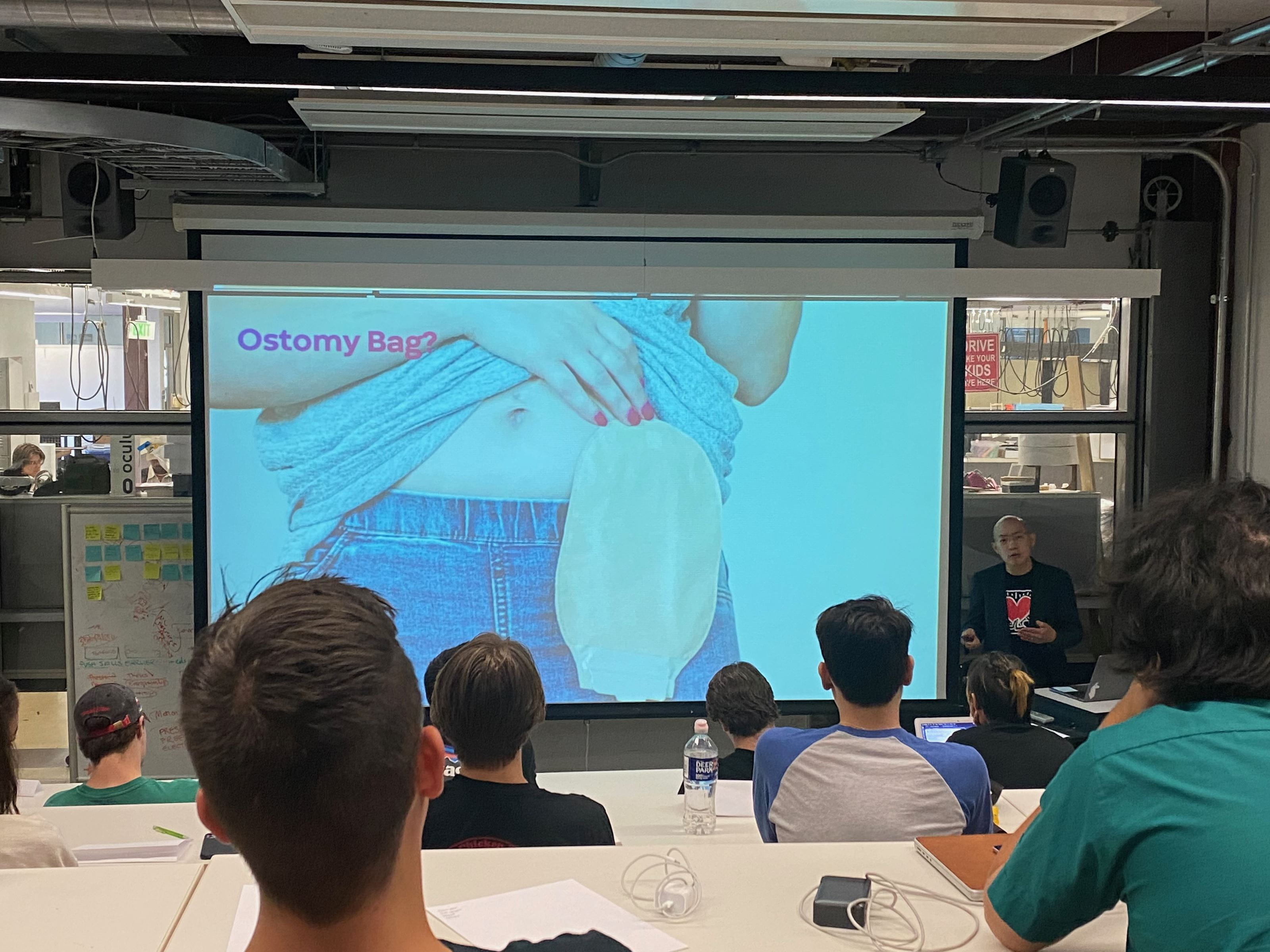 Hung-Hsiang Chen teaching a course in a Drexel classroom