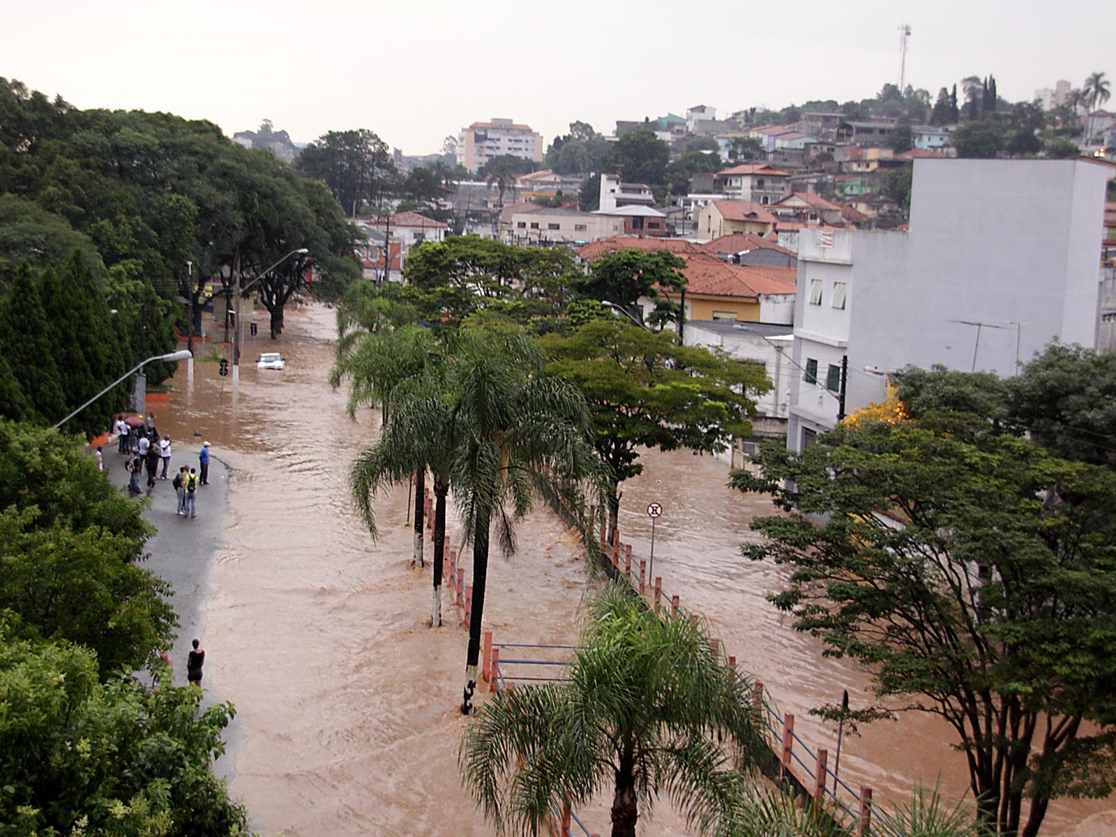 Sao Paolo flooding in a neighborhood