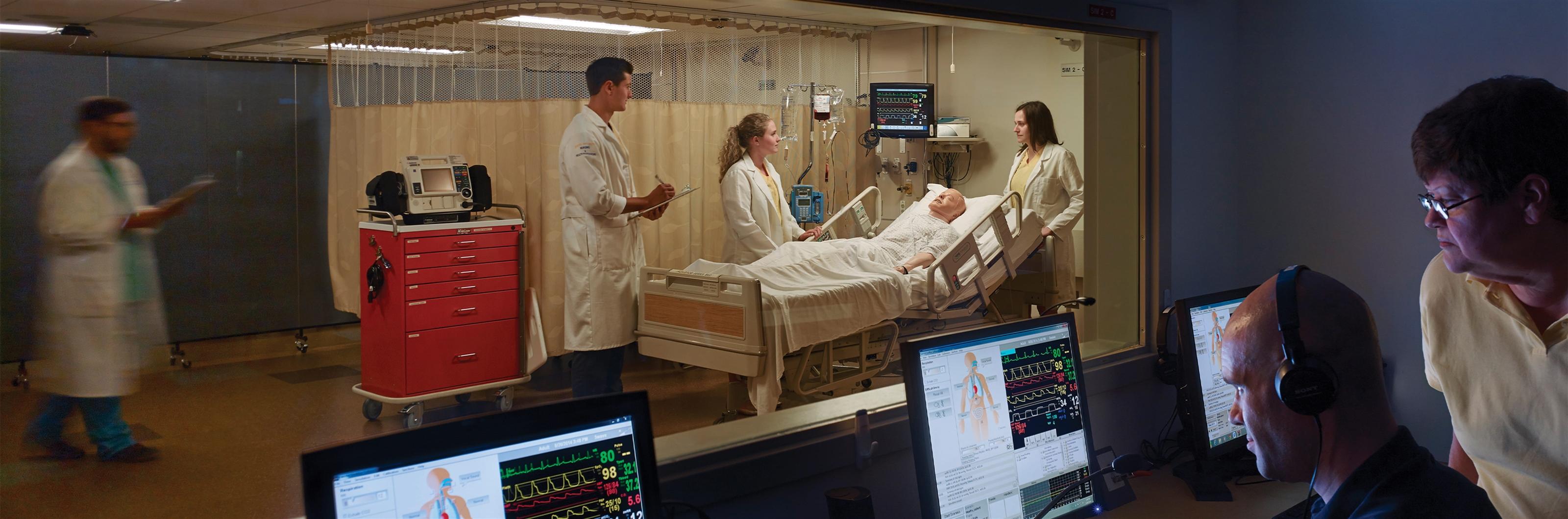 nursing students patient simulation