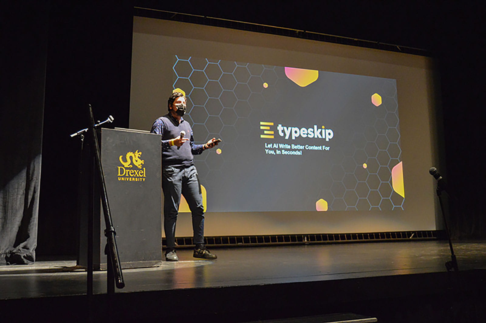 Pitching his AI-driven marketing app at Startup Fest 2021 presented fourth-year student Basil Khan with a chance to help entrepreneurs everywhere. 