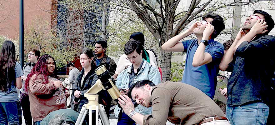 Drexel University offers MS and PhD degrees in Physics