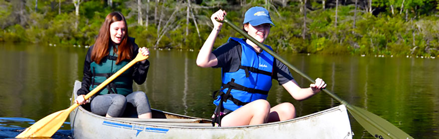 Drexel DESLA students canoe at Lake Lacawac Sanctuary