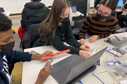Drexel's Women in Computing Society organized an Introduction to Arduino Workshop where students were split into groups to build an embedded system and compete to win prizes.