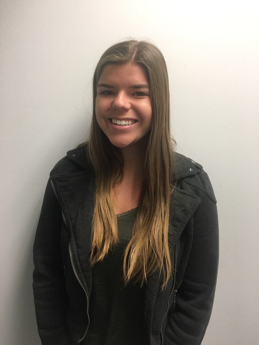 Carly Kandler Headshot