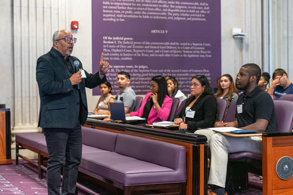 A 2019 summer immersion student argues a case during mock trial at the Kline Institute of Trial Advocacy.