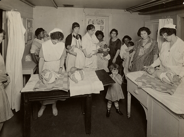 The Woman's Medical College of Pennsylvania mothers and babies clinic with Dr. Erlanger. (Legacy Center Archives & Special Collections)