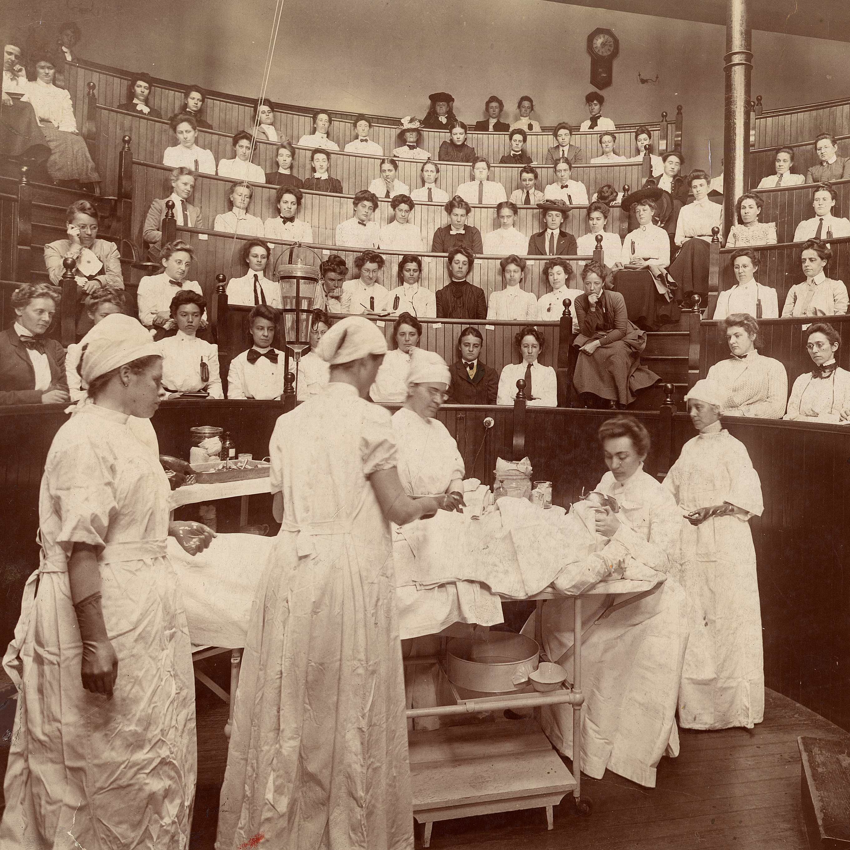 Women Physicians digital collection; Woman's Medical College of Pennsylvania amphitheater, 1903