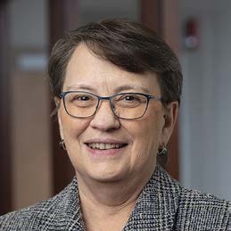 Alumni Association Award recipient Amy Murtha