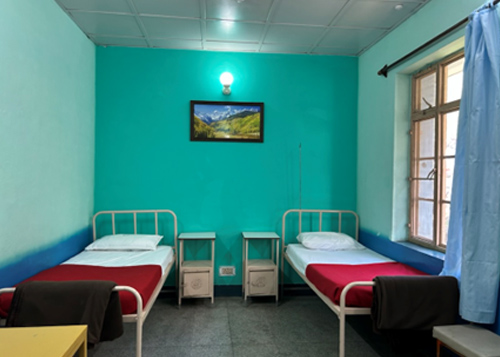 Community Health Clinic Inpatient Room (Himalayan Health Exchange, Anna Braendle)
