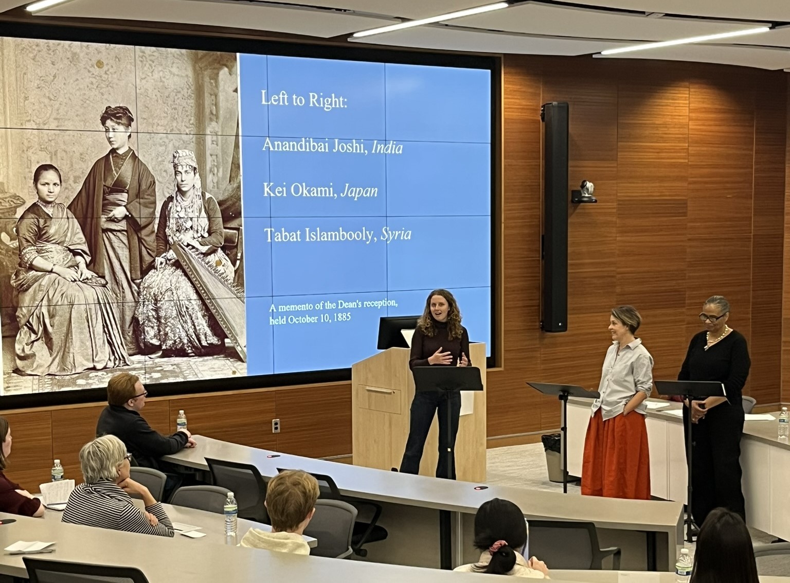 Philadelphia theater artists from the People’s Light Theatre perform in front of classroom