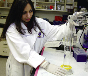 Medical student working in the laboratory at Drexel University College of Medicine.