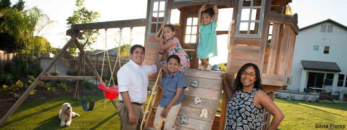 The Ramirez family: Rene Felix Perez Ramirez Jr., Andrew, Samantha, Danielle and Veronica Araujo Ramirez. Photo credit Silvia Flores.