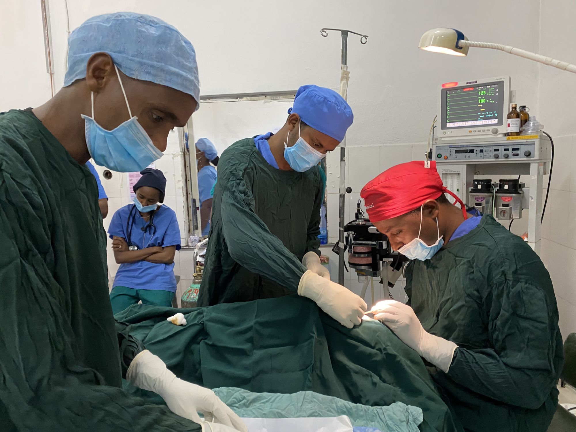Residents at Addis Ababa University learning orbital surgery during Susan Carleton Benes’ 2020 trip to Ethiopia