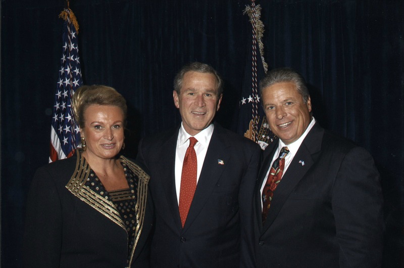 Left to right: Eliana Papadakis, George W. Bush and Constantine Papadakis in 2004. Photo courtesy University Archives.