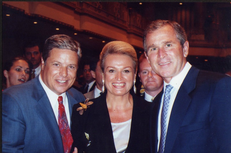 Left to right: Constantine Papadakis, Eliana Papadakis and George W. Bush in 2000. Photo courtesy University Archives.