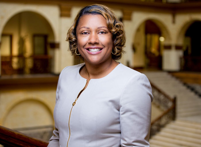 Kim Gholston headshot.